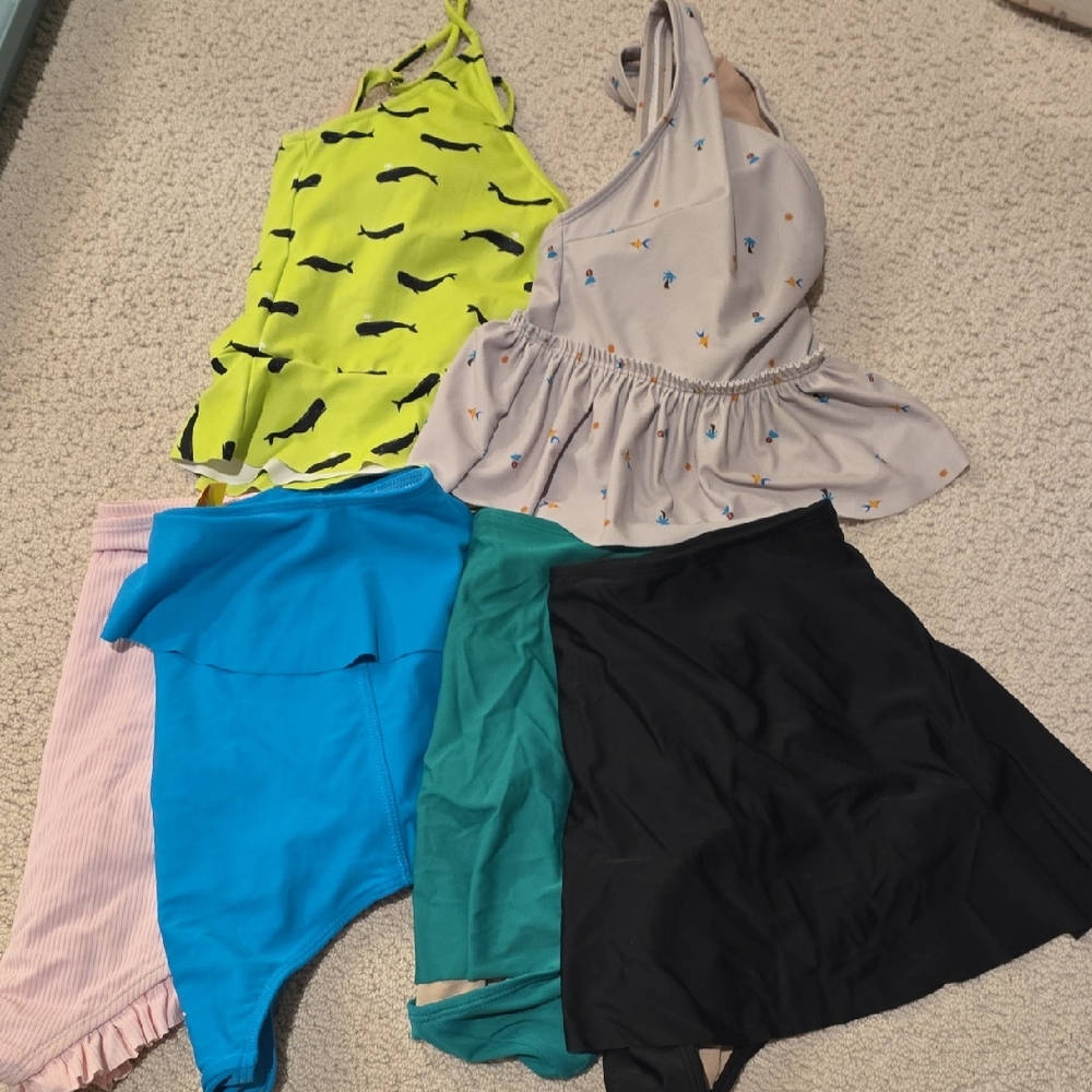 Colorful Women's KORTNI JEANE Swim bundle